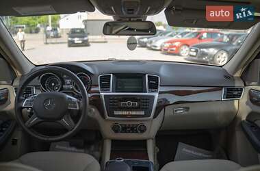 Внедорожник / Кроссовер Mercedes-Benz M-Class 2015 в 