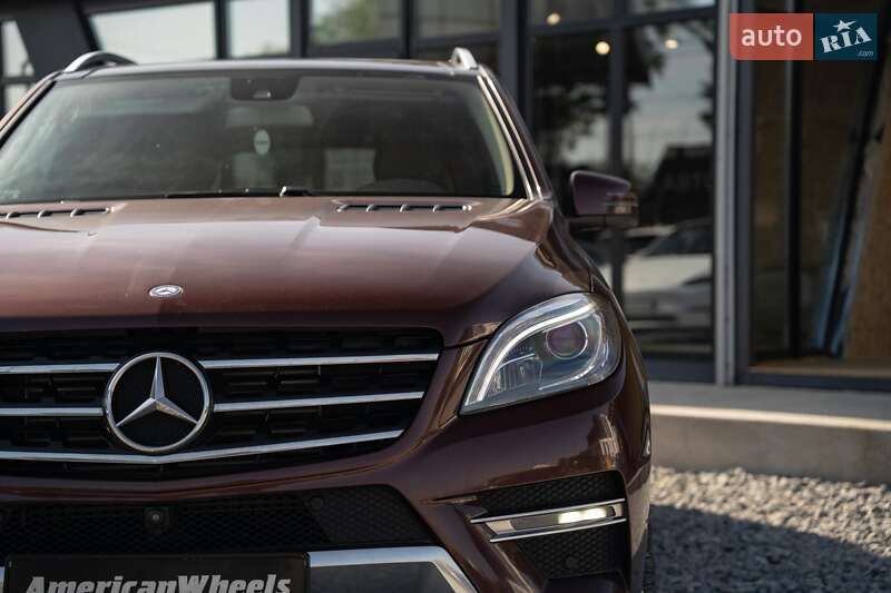Внедорожник / Кроссовер Mercedes-Benz M-Class 2015 в Черновцах
