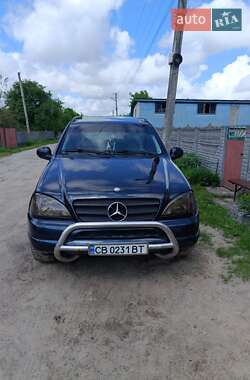 Позашляховик / Кросовер Mercedes-Benz M-Class 1998 в Чернігові