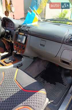 Позашляховик / Кросовер Mercedes-Benz M-Class 1998 в 
