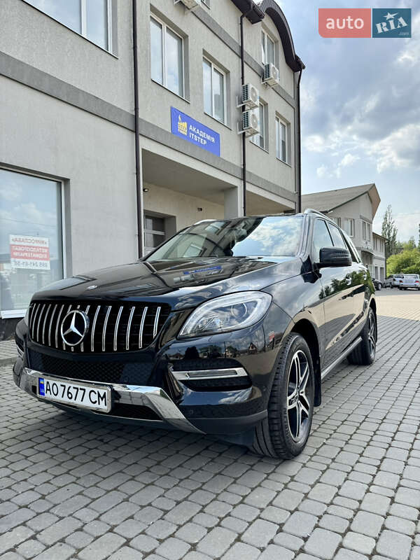 Внедорожник / Кроссовер Mercedes-Benz M-Class 2014 в 