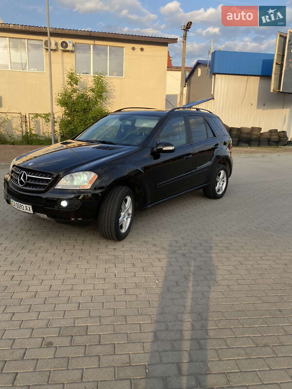 Внедорожник / Кроссовер Mercedes-Benz M-Class 2006 в Житомире фото 10 Внедорожник / Кроссовер Mercedes-Benz M-Class 2006 в Житомире