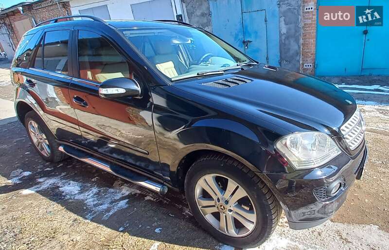 Внедорожник / Кроссовер Mercedes-Benz M-Class 2006 в Хмельницком
