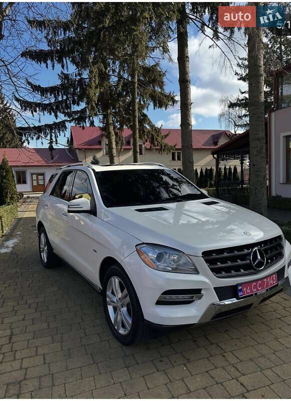 Внедорожник / Кроссовер Mercedes-Benz M-Class 2011 в Виноградове