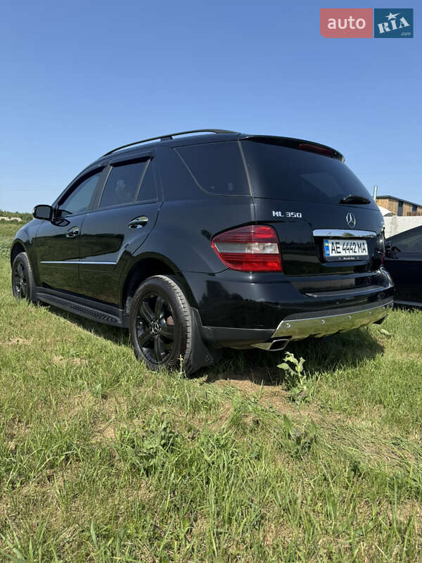 Внедорожник / Кроссовер Mercedes-Benz M-Class 2008 в Днепре фото 4 Внедорожник / Кроссовер Mercedes-Benz M-Class 2008 в Днепре