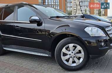 Внедорожник / Кроссовер Mercedes-Benz M-Class 2010 в 
