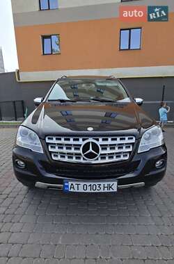 Позашляховик / Кросовер Mercedes-Benz M-Class 2010 в Івано-Франківську