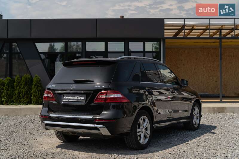 Внедорожник / Кроссовер Mercedes-Benz M-Class 2012 в Черновцах