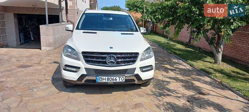 Mercedes-Benz M-Class 2012