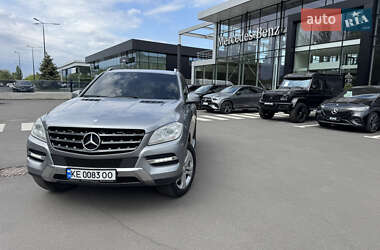 Внедорожник / Кроссовер Mercedes-Benz M-Class 2012 в 