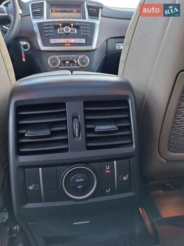 Внедорожник / Кроссовер Mercedes-Benz M-Class 2015 в Тернополе