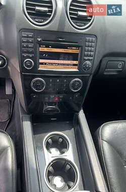 Внедорожник / Кроссовер Mercedes-Benz M-Class 2009 в 