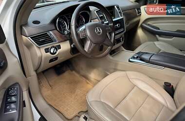 Внедорожник / Кроссовер Mercedes-Benz M-Class 2012 в 