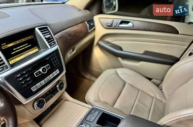 Внедорожник / Кроссовер Mercedes-Benz M-Class 2012 в 