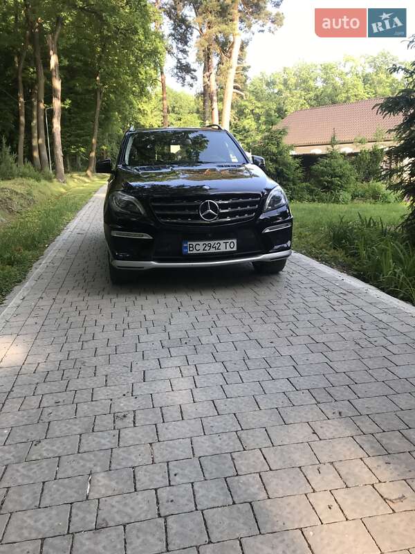 Позашляховик / Кросовер Mercedes-Benz M-Class 2014 в Львові