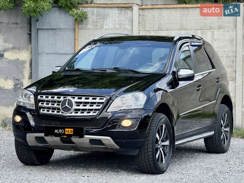 Внедорожник / Кроссовер Mercedes-Benz M-Class 2010 в Харькове