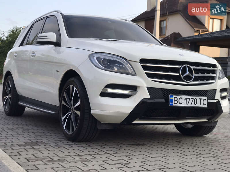 Позашляховик / Кросовер Mercedes-Benz M-Class 2012 в Луцьку