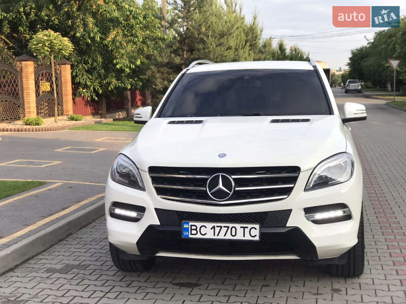 Позашляховик / Кросовер Mercedes-Benz M-Class 2012 в Луцьку