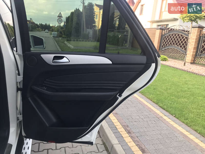 Позашляховик / Кросовер Mercedes-Benz M-Class 2012 в Луцьку