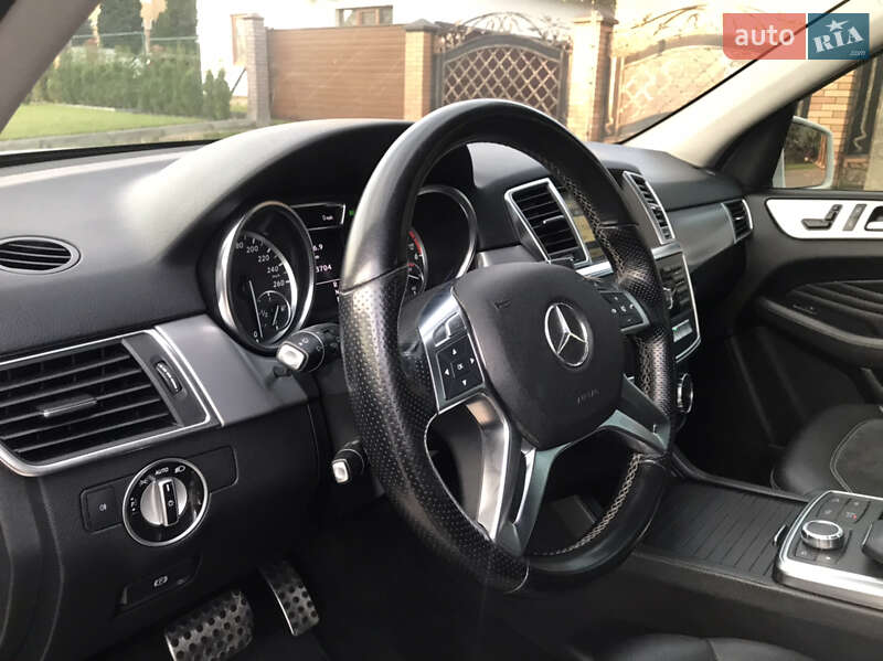 Позашляховик / Кросовер Mercedes-Benz M-Class 2012 в Луцьку