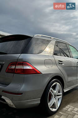 Внедорожник / Кроссовер Mercedes-Benz M-Class 2013 в 