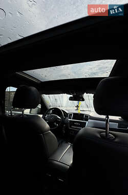 Внедорожник / Кроссовер Mercedes-Benz M-Class 2013 в 