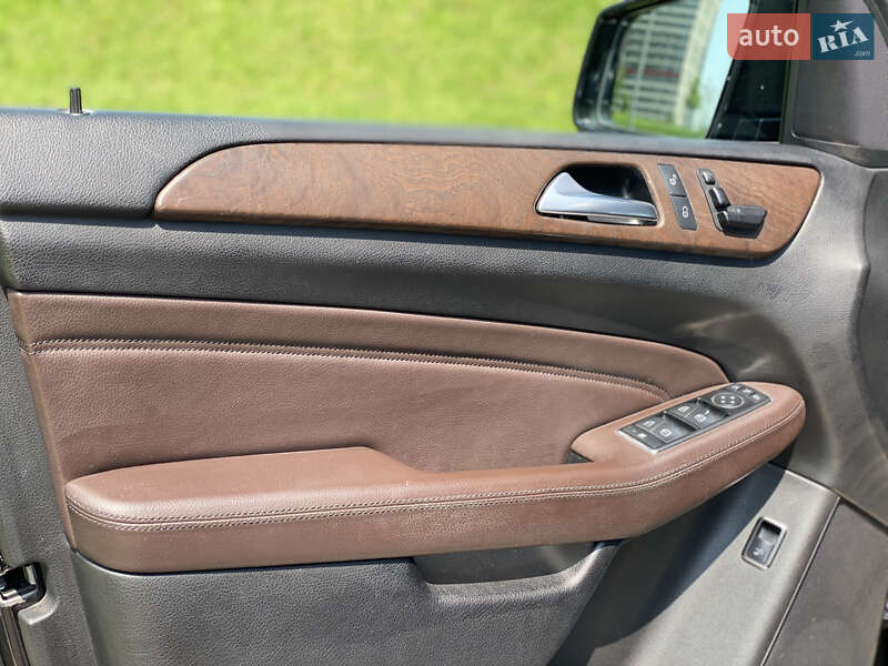 Позашляховик / Кросовер Mercedes-Benz M-Class 2011 в Києві