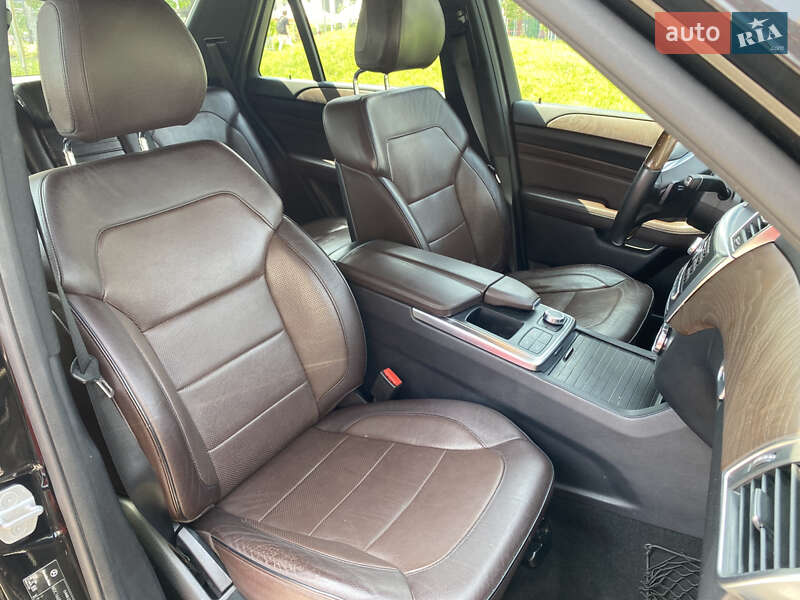 Внедорожник / Кроссовер Mercedes-Benz M-Class 2011 в Киеве