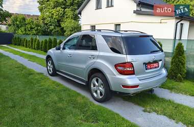 Внедорожник / Кроссовер Mercedes-Benz M-Class 2011 в 