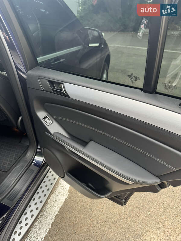 Позашляховик / Кросовер Mercedes-Benz M-Class 2010 в Одесі