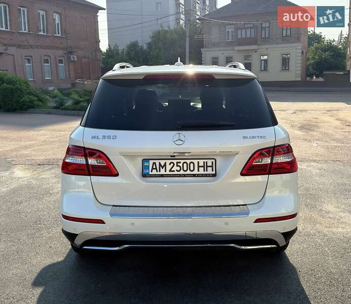 Внедорожник / Кроссовер Mercedes-Benz M-Class 2012 в Бердичеве