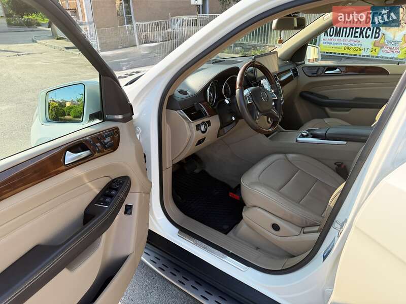 Внедорожник / Кроссовер Mercedes-Benz M-Class 2012 в Бердичеве