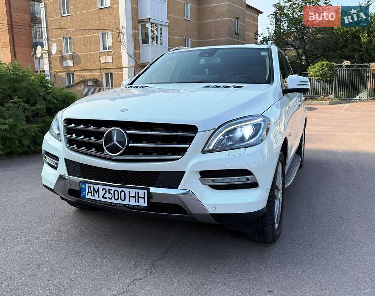 Внедорожник / Кроссовер Mercedes-Benz M-Class 2012 в Бердичеве