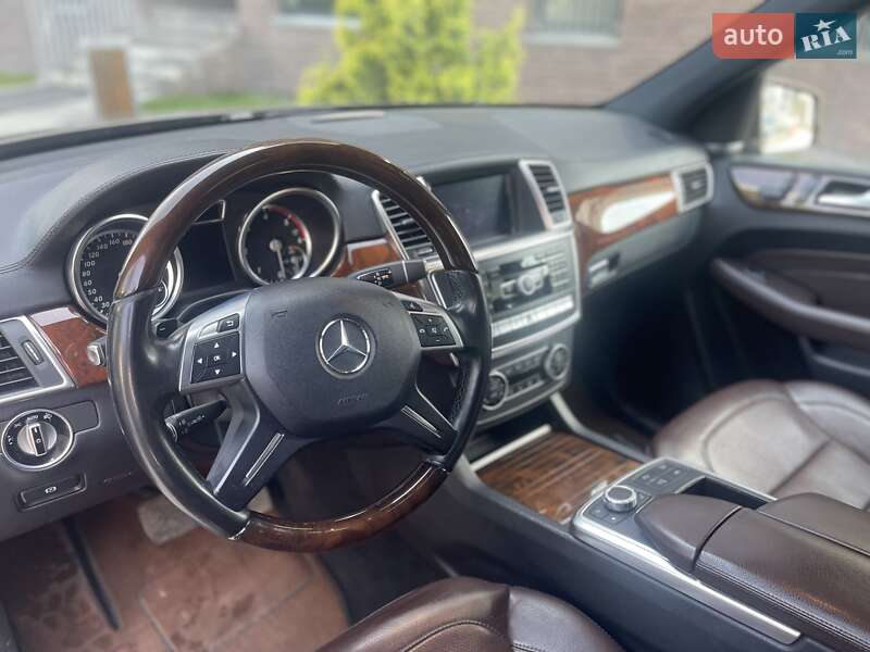 Внедорожник / Кроссовер Mercedes-Benz M-Class 2014 в Львове