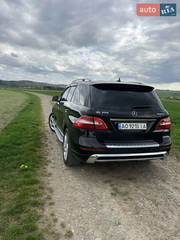 Внедорожник / Кроссовер Mercedes-Benz M-Class 2012 в Межгорье