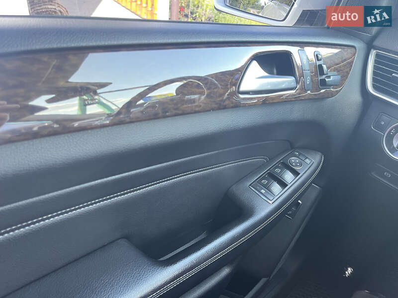 Внедорожник / Кроссовер Mercedes-Benz M-Class 2013 в Камне-Каширском
