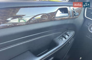 Внедорожник / Кроссовер Mercedes-Benz M-Class 2013 в 
