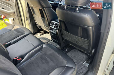 Внедорожник / Кроссовер Mercedes-Benz M-Class 2013 в 