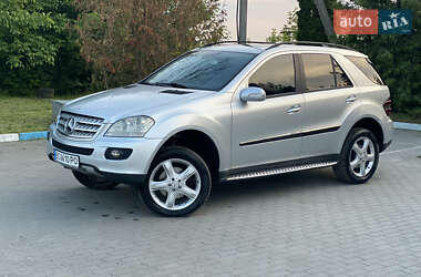 Внедорожник / Кроссовер Mercedes-Benz M-Class 2005 в 