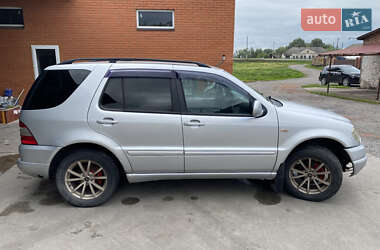 Внедорожник / Кроссовер Mercedes-Benz M-Class 1999 в 