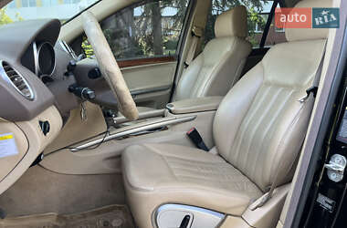 Внедорожник / Кроссовер Mercedes-Benz M-Class 2006 в 
