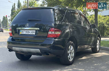 Внедорожник / Кроссовер Mercedes-Benz M-Class 2006 в 