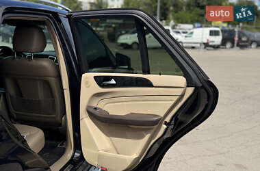 Внедорожник / Кроссовер Mercedes-Benz M-Class 2012 в 