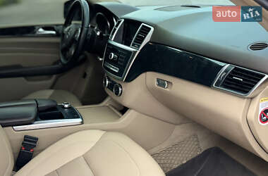 Внедорожник / Кроссовер Mercedes-Benz M-Class 2012 в 