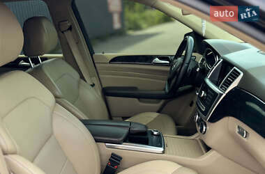 Внедорожник / Кроссовер Mercedes-Benz M-Class 2012 в 