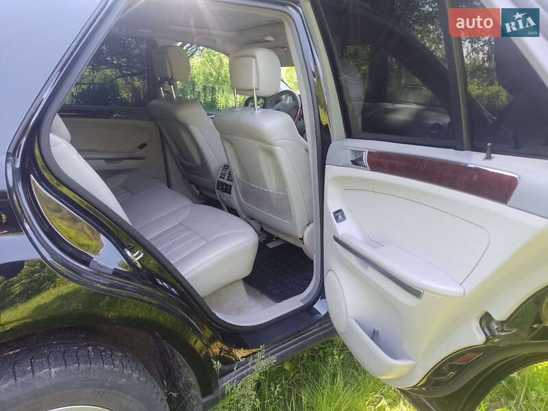 Внедорожник / Кроссовер Mercedes-Benz M-Class 2005 в Хмельницком