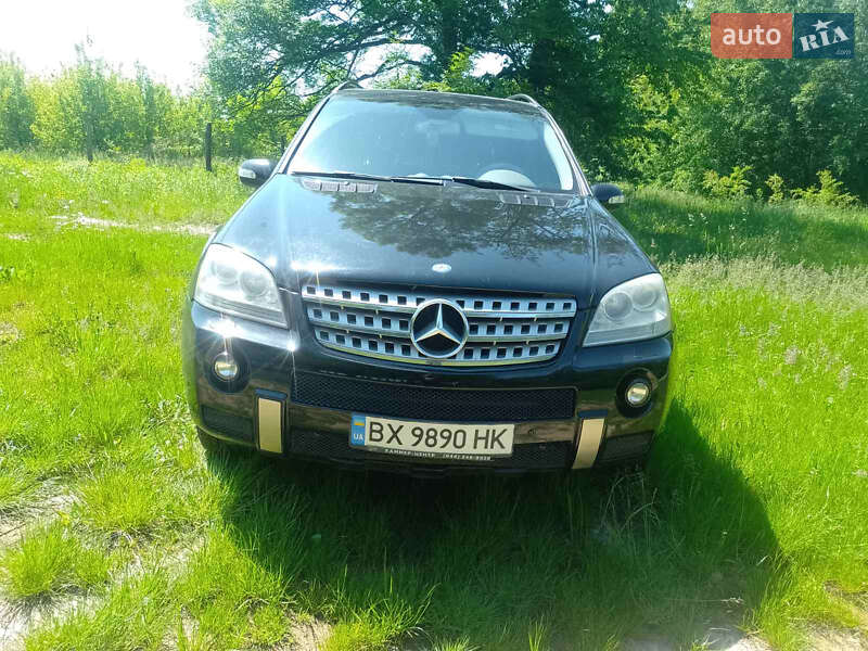 Внедорожник / Кроссовер Mercedes-Benz M-Class 2005 в Хмельницком