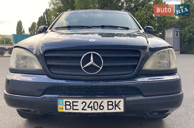 Внедорожник / Кроссовер Mercedes-Benz M-Class 1999 в 