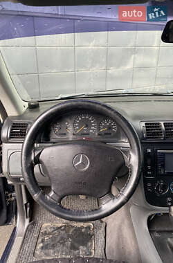Внедорожник / Кроссовер Mercedes-Benz M-Class 1999 в 