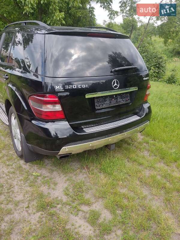 Внедорожник / Кроссовер Mercedes-Benz M-Class 2008 в Киеве